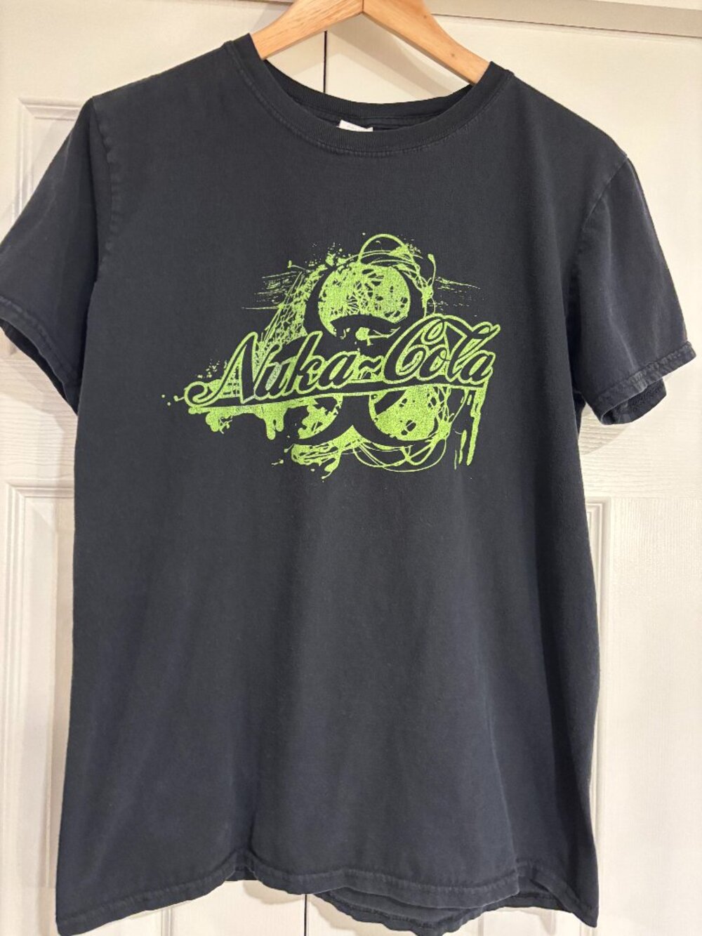 Fallout Video Game Nuka Cola T Shirt Black Short Sleeves 100% Cotton M